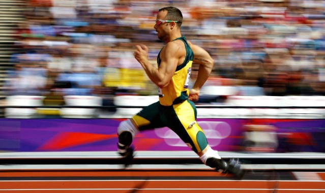 官方入口|恩比德攻防一体统治赛场！近五战场均28.4分8.2篮板4.6助攻1.2盖帽展现全面实力