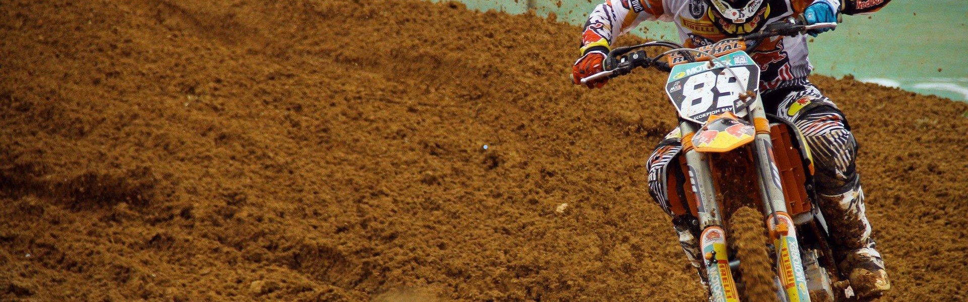 【pg simulate】利物浦冬窗静默引发热议，布拉德利复出成谜，夏季或重塑后防基石