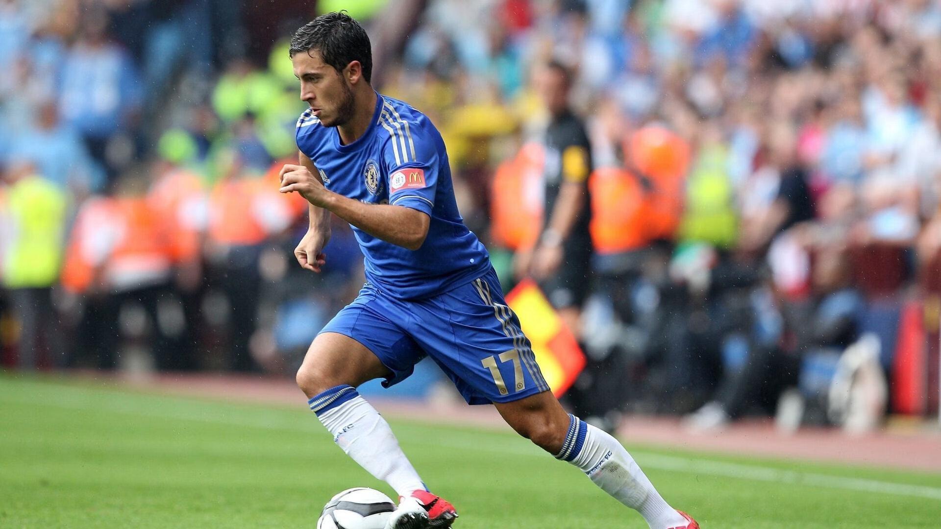 官方宣布，英格兰名哨卡瓦纳执裁欧冠第七轮斯拉维亚对决巴塞罗那焦点战