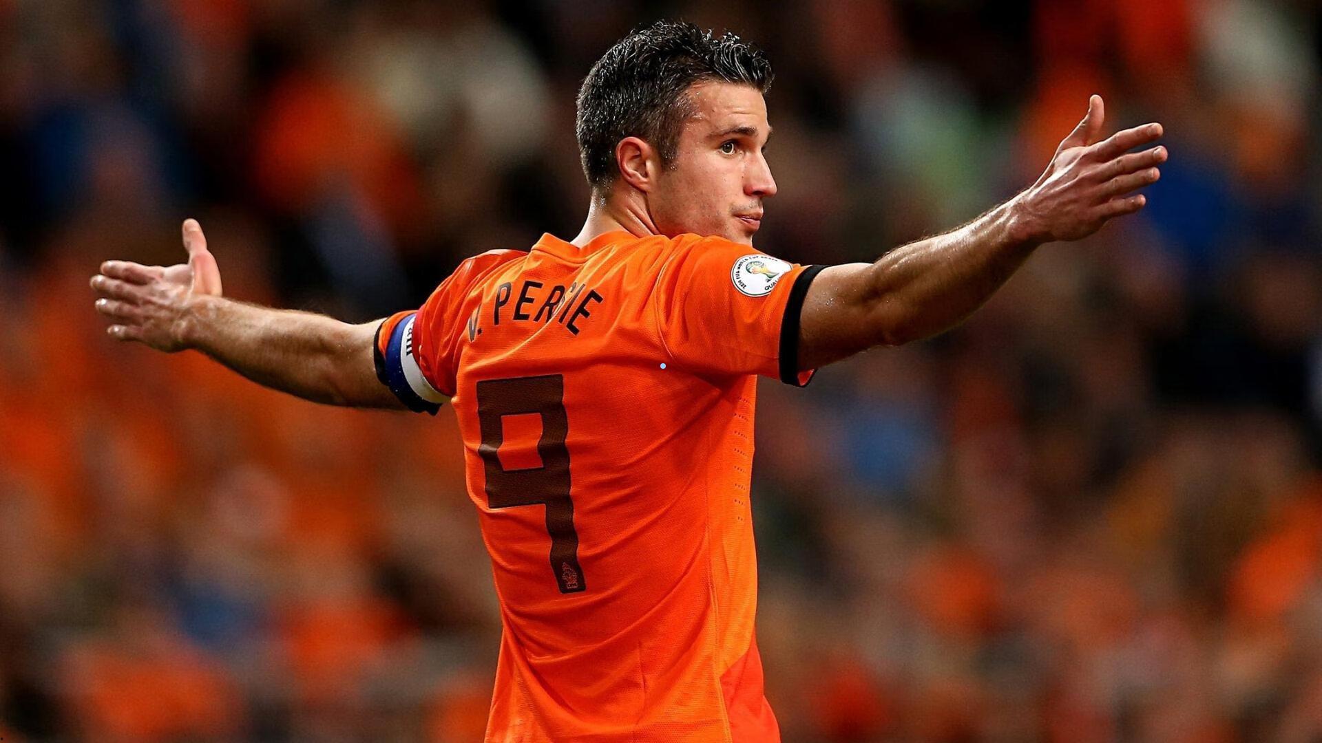 官方宣布，英格兰名哨卡瓦纳执裁欧冠第七轮斯拉维亚对决巴塞罗那焦点战